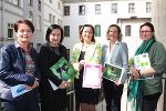 -Foto v. l. n. r.: Susanne Haluzan, Elisabeth Meixner, Bettina Vollath, Ursula Strohmayer, Michaela Marterer © Land Steiermark -Foto v. l. n. r.: Susanne Haluzan, Elisabeth Meixner, Bettina Vollath, Ursula Strohmayer, Michaela Marterer