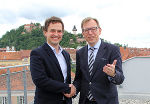 v.l.: Dr. Bernhard Obermaier (GF der Spielberg Neu GmbH), Wirtschaftslandesrat Dr. Christian Buchmann. © Land Steiermark v.l.: Dr. Bernhard Obermaier (GF der Spielberg Neu GmbH), Wirtschaftslandesrat Dr. Christian Buchmann.