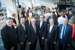 v.l. Eberhard Schrempf (Geschäftsführer Creative Industries Styria), Heinz Leitner (CEO Komptech), Karl P. Pfeiffer (Rektor FH JOANNEUM), Michael Lanz (Studiengangsleiter Industrial Design an der FH JOANNEUM), Christian Buchmann (Landesrat für Wirtschaft, Tourismus, Europa und Kultur), Heinrich Schäperkötter (Leiter Innovationsstrategie bei Schaeffler AG)