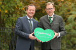 Wirtschaftslandesrat Dr. Christian Buchmann und Erich Neuhold (GF Steiermark Tourismus) freuen sich über viele steirische Tagesausflügler. © Steiermark Tourismus/ Bernhard Loder Wirtschaftslandesrat Dr. Christian Buchmann und Erich Neuhold (GF Steiermark Tourismus) freuen sich über viele steirische Tagesausflügler.