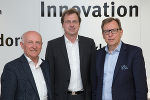 v.l.: Prof. Dr. Josef Affenzeller (Direktor für Forschungskoordination AVL List GmbH/Vorsitzender der Gesellschafterversammlung des ACstyria), DI Wolfgang Vlasaty, Wirtschaftslandesrat Dr. Christian Buchmann. © Harry Schiffer
