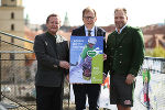Voller Fokus auf die Familie im Steiermark-Winter 16/17 (v.l.): Erich Neuhold (GF Steiermark Tourismus), LR Dr. Christian Buchmann und Bernhard Michelitsch (Tauplitz Bergbahnen/Seilbahnen Steiermark). © Steiermark Tourismus/Loder