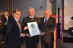 Landeshauptmann Hermann Schützenhöfer und Wirtschaftslandesrat Christian Buchmann gratulierten zur Verleihung des Landeswappens