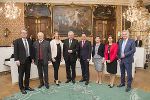 Das neue Regierungsteam: LR Drexler, LR Seitinger, LR Eibinger-Miedl, LH Schützenhöfer, LH-Stv. Schickhofer, LR Lackner, LR Kampus und LR Lang ©      