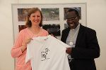 Europalandesrätin Barbara Eibinger-Miedl mit Erzbischof Simon Mtamwana aus Burundi. © Land Steiermark/Steinbach Europalandesrätin Barbara Eibinger-Miedl mit Erzbischof Simon Mtamwana aus Burundi.