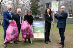 Landesdirektor Gerhard Draxler (ORF Steiermark), Bgm. Ing. Mag. Wolfgang Neubauer (Obmann des Dachverbandes der steirischen Abfallwirtschaftsverbände), KommR Daniela Müller-Mezin (Wirtschaftskammer Steiermark, Obfrau der Fachgruppe Entsorgungs- und Ressourcenmanagement), Mag. Dr. Ingrid Winter (Leiterin des Referates Abfallwirtschaft und Nachhaltigkeit, Abt. 14, Land Steiermark) und Landesrat Ök.-Rat Johann Seitinger (Land Steiermark, Lebensressort) © ORF/Oliver Wolf Landesdirektor Gerhard Draxler (ORF Steiermark), Bgm. Ing. Mag. Wolfgang Neubauer (Obmann des Dachverbandes der steirischen Abfallwirtschaftsverbände), KommR Daniela Müller-Mezin (Wirtschaftskammer Steiermark, Obfrau der Fachgruppe Entsorgungs- und Ressourcenmanagement), Mag. Dr. Ingrid Winter (Leiterin des Referates Abfallwirtschaft und Nachhaltigkeit, Abt. 14, Land Steiermark) und Landesrat Ök.-Rat Johann Seitinger (Land Steiermark, Lebensressort) © ORF/Oliver Wolf
