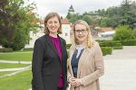 v.l.: Gastgeberin der WirtschaftsreferentInnenkonferenz Landesrätin Barbara Eibinger-Miedl mit Wirtschaftsministerin Margarete Schramböck. © Fischer v.l.: Gastgeberin der WirtschaftsreferentInnenkonferenz Landesrätin Barbara Eibinger-Miedl mit Wirtschaftsministerin Margarete Schramböck.