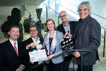 Präsentierten den neuen Steiermark Standort-Film (v.l.): Franz Mayr-Melnhof-Saurau (Vizepräsident IV-Steiermark), Christoph Ludwig (Geschäftsführer SFG), Barbara Eibinger-Miedl (Wirtschaftslandesrätin), Benedikt Bittmann (Vizepräsident WK Steiermark), Michael Schlamberger (ScienceVision, Gestalter des Standortfilms). © SFG/Oliver Wolf Präsentierten den neuen Steiermark Standort-Film (v.l.): Franz Mayr-Melnhof-Saurau (Vizepräsident IV-Steiermark), Christoph Ludwig (Geschäftsführer SFG), Barbara Eibinger-Miedl (Wirtschaftslandesrätin), Benedikt Bittmann (Vizepräsident WK Steiermark), Michael Schlamberger (ScienceVision, Gestalter des Standortfilms).