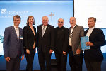 v.l.: Superintendent Wolfgang Rehner, Landesrätin Barbara Eibinger-Miedl, Landeshauptmann Hermann Schützenhöfer, Diözesanbischof Wilhelm Krautwaschl, Internetpionier Tim Cole, Geist und Gegenwart-Koordinator Herwig Hösele. © Michaela Lorber v.l.: Superintendent Wolfgang Rehner, Landesrätin Barbara Eibinger-Miedl, Landeshauptmann Hermann Schützenhöfer, Diözesanbischof Wilhelm Krautwaschl, Internetpionier Tim Cole, Geist und Gegenwart-Koordinator Herwig Hösele.