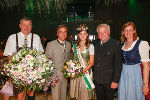 Ferdinand Lienhart, Bgm. Siegfried Nagl, Blumenkönigin Elisabeth Schweitzer, LR Barbara Eibinger-Miedl und LH Hermann Schützenhöfer (v.l.) bei der Abschlussveranstaltung der "Flora 19" in der Grazer Stadthalle.