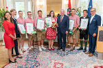 LH Hermann Schützenhöfer, Wirtschaftskammer-Präsident Josef Herk und die Landesrätinnen Doris Kampus und Barbara Eibinger-Miedl gratulierten den Berufs-Champions.