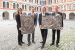 Bei der Präsentation der geplanten neuen Schutzzonen: v.l.n.r.: Gertraud Strempfl-Ledl (Vorsitzender der Altstadtkommission), Bürgermeister Siegfried Nagl, Kulturlandesrat Christopher Drexler, Bernhard Inninger (Grazer Stadtplanungsvorstand) © Stadt Graz/Fischer Bei der Präsentation der geplanten neuen Schutzzonen: v.l.n.r.: Gertraud Strempfl-Ledl (Vorsitzender der Altstadtkommission), Bürgermeister Siegfried Nagl, Kulturlandesrat Christopher Drexler, Bernhard Inninger (Grazer Stadtplanungsvorstand) © Stadt Graz/Fischer