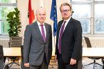Die Landesräte Christopher Drexler (r.) und Johann Seitinger machten die neue Kooperation möglich. © Land Steiermark / Streibl Die Landesräte Christopher Drexler (r.) und Johann Seitinger machten die neue Kooperation möglich. © Land Steiermark / Streibl