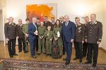 Die Freiwillige Feuerwehr und die Feuerwehrjugend aus Aigen im Ennstal brachten das Friedenslicht in die Grazer Burg.