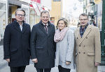 Kulturlandesrat Christopher Drexler, Oberösterreichs Landeshauptmann Thomas Stelzer, Ines Schiller (Bürgermeisterin Bad Ischl), Hannes Heide (Bürgermeister a.D. Bad Ischl) (v.l.) © Land OÖ/Max Mayrhofer; Nutzung bei Quellenangabe honorarfrei Kulturlandesrat Christopher Drexler, Oberösterreichs Landeshauptmann Thomas Stelzer, Ines Schiller (Bürgermeisterin Bad Ischl), Hannes Heide (Bürgermeister a.D. Bad Ischl) (v.l.) © Land OÖ/Max Mayrhofer; Nutzung bei Quellenangabe honorarfrei