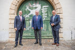 Außenminister Alexander Schallenberg kam direkt von Slowenien zum Gespräch mit LH Hermann Schützenhöfer und NRPräs. Wolfgang Sobotka (v.l.) © Fotos: Land Steiermark/FotoFischer; bei Quellenangabe honorarfrei Außenminister Alexander Schallenberg kam direkt von Slowenien zum Gespräch mit LH Hermann Schützenhöfer und NRPräs. Wolfgang Sobotka (v.l.) © Fotos: Land Steiermark/FotoFischer; bei Quellenangabe honorarfrei