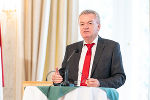 LH-Stv. Anton Lang unterstrich den Umfang des Unterstützungspaketes, dass es in der Form noch nie gab. © Fotos: steiermark.at/Streibl; bei Quellenangabe honorarfrei LH-Stv. Anton Lang unterstrich den Umfang des Unterstützungspaketes, dass es in der Form noch nie gab. © Fotos: steiermark.at/Streibl; bei Quellenangabe honorarfrei