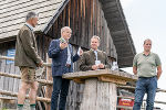 v.l.n.r.:Anton Hafellner (Steirischer Almwirtschaftsverein), LR Hans Seitinger, Präs. Franz Titschenbacher, Andreas Affenberger (Agrargemeinschaft Gmoa-Alm) © steiermark.at/Streibl, bei Quellenangabe honorarfrei v.l.n.r.:Anton Hafellner (Steirischer Almwirtschaftsverein), LR Hans Seitinger, Präs. Franz Titschenbacher, Andreas Affenberger (Agrargemeinschaft Gmoa-Alm) © steiermark.at/Streibl, bei Quellenangabe honorarfrei