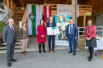 Daniela und Mathias Schaunitzer bekamen den Tierschutzpreis von LH-Stv. Anton Lang, LR Johann Seitinger, TSO Barbara Fiala-Köck und LK-Vizepräs. Maria Pein überreicht. © Foto: Land Steiermark/Foto Frankl; bei Quellenangabe honorarfrei Daniela und Mathias Schaunitzer bekamen den Tierschutzpreis von LH-Stv. Anton Lang, LR Johann Seitinger, TSO Barbara Fiala-Köck und LK-Vizepräs. Maria Pein überreicht. © Foto: Land Steiermark/Foto Frankl; bei Quellenangabe honorarfrei