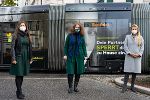 LRin Doris Kampus, die Leiterin der Frauenhäuser Steiermark Michaela Gosch und LRin Juliane Bogner-Strauß stehen gemeinsam hinter der Gewaltschutzkampagne (v.l.) © Land Steiermark/PeterDrechsler; bei Quellenangabe honorarfrei LRin Doris Kampus, die Leiterin der Frauenhäuser Steiermark Michaela Gosch und LRin Juliane Bogner-Strauß stehen gemeinsam hinter der Gewaltschutzkampagne (v.l.) © Land Steiermark/PeterDrechsler; bei Quellenangabe honorarfrei