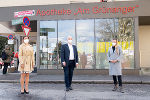 Soziallandesrätin Doris Kampus, Apothekerkammer-Präsident Gerhard Kobinger und Gesundheitslandesrätin Juliane Bogner-Strauß (v.l.) ziehen eine positive Zwischenbilanz über die kostenlosen Antigen-Testungen in den steirischen Apotheken. © Land Steiermark/Jesse Streibl; bei Quellenangabe honorarfrei Soziallandesrätin Doris Kampus, Apothekerkammer-Präsident Gerhard Kobinger und Gesundheitslandesrätin Juliane Bogner-Strauß (v.l.) ziehen eine positive Zwischenbilanz über die kostenlosen Antigen-Testungen in den steirischen Apotheken. © Land Steiermark/Jesse Streibl; bei Quellenangabe honorarfrei