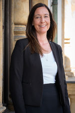 Dr.<sup>in</sup> Verena Madlmayr, LL.M. © Streibl Dr.<sup>in</sup> Verena Madlmayr, LL.M.