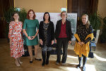 LR Doris Kampus, Moderatorin Eva Pöttler, Karin Scaria-Braunstein, Brigitte Kukovetz und Danilea Grabovac (v.l.) beim Sozialtag im Landhaus in Graz.