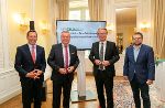 LH-Stv. Anton Lang und LR Christopher Drexler sowie die beiden Budgetsprecher im Landtag Klubobmann Hannes Schwarz und LAbg. Andreas Kinsky im Weißen Saal der Grazer Burg © Foto: Foto Frankl; bei Quellenangabe honorarfrei LH-Stv. Anton Lang und LR Christopher Drexler sowie die beiden Budgetsprecher im Landtag Klubobmann Hannes Schwarz und LAbg. Andreas Kinsky im Weißen Saal der Grazer Burg