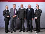 Bei der Generalversammlung des Roten Kreuzes konnte Präsident Werner Weinhofer (M.) unter anderem Landeshauptmann-Stellvertreter Anton Lang (2.v.l.) und Landeshauptmann Hermann Schützenhöfer (4.v.l.) begrüßen. Bei der Generalversammlung des Roten Kreuzes konnte Präsident Werner Weinhofer (M.) unter anderem Landeshauptmann-Stellvertreter Anton Lang (2.v.l.) und Landeshauptmann Hermann Schützenhöfer (4.v.l.) begrüßen.