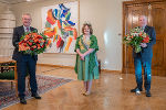 LH Hermann Schützenhöfer, Blumenkönigin Julia II. und LH-Stv. Anton Lang (v.r.) beim Valentinsempfang in der Grazer Burg.