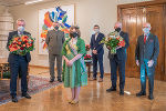 Valentinsempfang mit LH-Stv. Anton Lang, Ferdinand Linhard (Obmann Steirische Baumschulen und Gärtnereien), Julia II., Landesinnungsmeister-Stv. Mario Mabler, LH Hermann Schützenhöfer und Blumenbüro Österreich-Präsident Rudolf Hajek (v.l.) in der Grazer Burg. © Foto: Land Steiermark/Binder; bei Quellenangabe honorarfrei Valentinsempfang mit LH-Stv. Anton Lang, Ferdinand Linhard (Obmann Steirische Baumschulen und Gärtnereien), Julia II., Landesinnungsmeister-Stv. Mario Mabler, LH Hermann Schützenhöfer und Blumenbüro Österreich-Präsident Rudolf Hajek (v.l.) in der Grazer Burg.