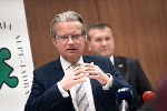 LR Drexler bei der Pressekonferenz in Varazdin – im Hintergrund Präfekt Stricak LR Drexler bei der Pressekonferenz in Varazdin – im Hintergrund Präfekt Stricak