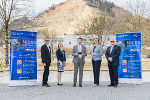 Christoph Ludwig (Geschäftsführer Steirische Wirtschaftsförderung SFG), Gisele Eliane Amancio (Geschäftsführerin MCL), Anton Köck (Gruppenleiter Sensor Solutions am MCL), Landesrätin Barbara Eibinger-Miedl, Reinhold Ebner (Geschäftsführer MCL). © Meieregger.photos Christoph Ludwig (Geschäftsführer Steirische Wirtschaftsförderung SFG), Gisele Eliane Amancio (Geschäftsführerin MCL), Anton Köck (Gruppenleiter Sensor Solutions am MCL), Landesrätin Barbara Eibinger-Miedl, Reinhold Ebner (Geschäftsführer MCL).
