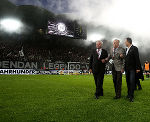 Landeshauptmann Hermann Schützenhöfer mit der Fußball-Ikone Ivica Osim und SK Sturm-Präsident Christian Jauk.