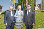 Eröffnung des diesjährigen Pfingstdialogs auf Schloss Seggau: LH Hermann Schützenhöfer, LR Barbara Eibinger-Miedl und der ehemalige deutsche Vizekanzler Sigmar Gabriel. ©      