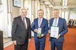 LH Hermann Schützenhöfer, Josef Pesserl und LH-Stv. Anton Lang (v.l.). © LandSteiermark/Fischer; bei Quellenangabe honorarfrei LH Hermann Schützenhöfer, Josef Pesserl und LH-Stv. Anton Lang (v.l.).