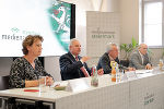 Zwischenbilanz: Die Mitglieder des steirischen Klimakabinetts berichteten im Rahmen eines Pressegesprächs im Medienzentrum Steiermark über die Arbeit der vergangenen Jahre. © Land Steiermark/Robert Binder; Verwendung bei Quellenangabe honorarfrei Zwischenbilanz: Die Mitglieder des steirischen Klimakabinetts berichteten im Rahmen eines Pressegesprächs im Medienzentrum Steiermark über die Arbeit der vergangenen Jahre.