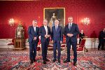 Angelobung des steirischen Landeshauptmannes in der Hofburg: Vizekanzler Werner Kogler, Landeshauptmann Christopher Drexler, Bundespräsident Alexander Van der Bellen und Bundeskanzler Karl Nehammer (v.l.). © Jakob Glaser, Verwendung bei Quellenanagabe honorarfrei Angelobung des steirischen Landeshauptmannes in der Hofburg: Vizekanzler Werner Kogler, Landeshauptmann Christopher Drexler, Bundespräsident Alexander Van der Bellen und Bundeskanzler Karl Nehammer (v.l.).