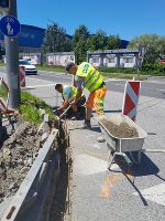 Großteils sind die Gehsteigleisten bereits erneuert.