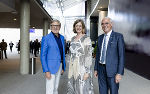 v.l.: WKO Steiermark Präsident Josef  Herk, Wirtschaftslandesrätin Barbara Eibinger-Miedl und IV Steiermark Präsident Stefan Stolitzka freuen sich über die erfolgreiche Exportbilanz der Steiermark im Jahr 2021. © IV Steiermark/Marija Kanizaj