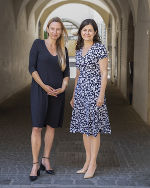 Pflegelandesrätin Juliane Bogner-Strauß und Soziallandesrätin Doris Kampus: "Die Aufstockung des Sozial und Pflegebudgets schafft eine sichere Basis für die Sozialwirtschaft und sichert Heimplätze und Arbeitsplätze ab." © Land Steiermark/Peter Drechsler; Verwendung bei Quellenangabe honorarfrei Pflegelandesrätin Juliane Bogner-Strauß und Soziallandesrätin Doris Kampus: "Die Aufstockung des Sozial und Pflegebudgets schafft eine sichere Basis für die Sozialwirtschaft und sichert Heimplätze und Arbeitsplätze ab."