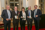 Verleihung der Ehrenzeichen des Landes Steiermark für Wissenschaft, Forschung und Kunst: LH-Stv. Anton Lang, Berndt Luef, Christine A. Maier, Hans Georg Ruppe und LH Christopher Drexler (v.l.) © Land Steiermark/Robert Frankl; Verwendung bei Quellenangabe honorarfrei Verleihung der Ehrenzeichen des Landes Steiermark für Wissenschaft, Forschung und Kunst: LH-Stv. Anton Lang, Berndt Luef, Christine A. Maier, Hans Georg Ruppe und LH Christopher Drexler (v.l.)