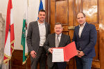 Einigten sich auf den Gehaltsabschluss für Landes- und KAGes-Bedienstete: Georg Pessler, Landesrat Werner Amon, Michael Tripolt (v.l.) © Land Steiermark/Robert Binder; Verwendung bei Quellenangabe honorarfrei