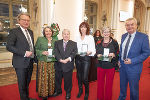 LH Christopher Drexler, Roswitha Fiedler, Klaus Katzianka mit Begleitung, Gertrud Kurz, LH-Stv. Anton Lang (v.l.). © Fischer/ Land Steiermark