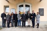 LH Christopher Drexler, LR Doris Kampus (r.) und Co. beim Besuch der Gedenkstätte in Graz-St. Peter. © Land Steiermark LH Christopher Drexler, LR Doris Kampus (r.) und Co. beim Besuch der Gedenkstätte in Graz-St. Peter.