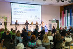 Podiumsdiskussion beim „Equal Care Day“ am Steiermarkhof in Graz.