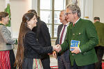 LH Christopher Drexler gratulierte den Musikerinnen und Musikern. © Land Steiermark/Foto Fischer; Verwendung bei Quellenangabe honorarfrei LH Christopher Drexler gratulierte den Musikerinnen und Musikern.