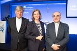 Herwig Hösele (Koordinator Pfingstdialog Geist & Gegenwart), Barbara Eibinger-Miedl (Wissenschaftslandesrätin) und Willhelm Krautwaschl (Diözesanbischof Diözese Graz-Seckau) (v.l.) © Foto Fischer; bei Quellenangabe honorarfrei