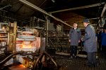 Eigentümer Cornelius Grupp führte Landeshauptmann Christopher Drexler durch die Produktion. © Land Steiermark; Verwendung bei Quellenangabe honorarfrei Eigentümer Cornelius Grupp führte Landeshauptmann Christopher Drexler durch die Produktion.
