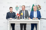 Landespolizeidirektor Gerald Ortner, Landeshauptmann Christopher Drexler und Landeshauptmann-Stellvertreter Anton Lang (v.l.n.r.) informieren über die Sicherheitslage in der Steiermark © Land Steiermark; bei Quellenangabe honorarfrei